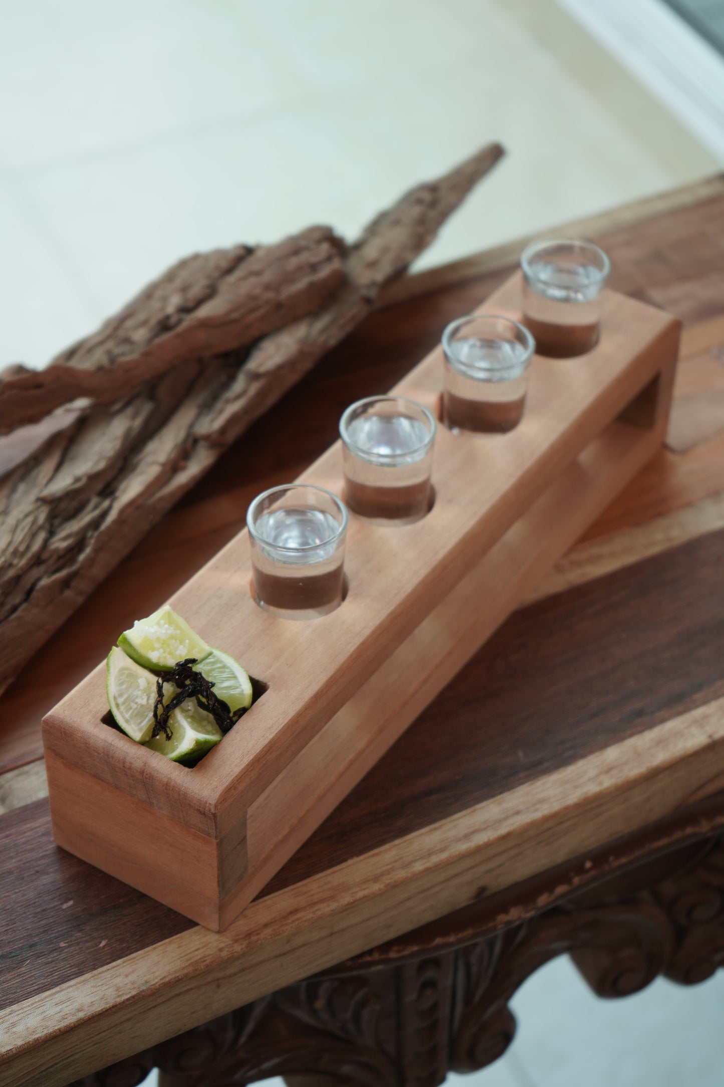 PORTA TEQUILEROS DE MADERA - 4 SHOTS