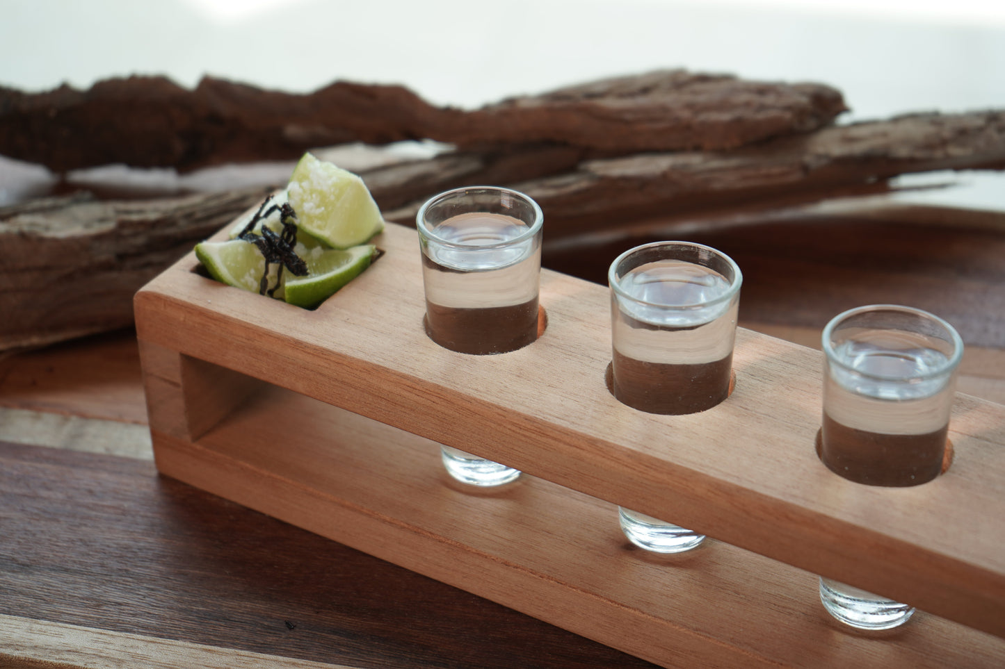 PORTA TEQUILEROS DE MADERA - 4 SHOTS